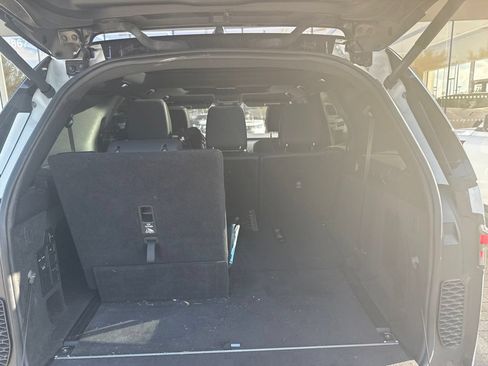 Certified 2023 Land Rover Discovery S R-Dynamic AWD/4WD image 19
