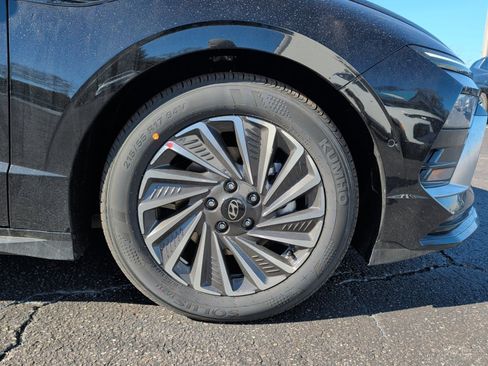 New 2026 Hyundai Sonata Limited image 25