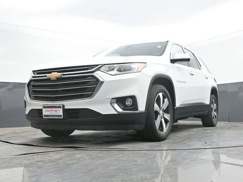 Used 2019 Chevrolet Traverse LT w/ LT Premium Package image 54