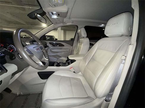 Used 2020 GMC Terrain Denali w/ Denali Premium Package image 2