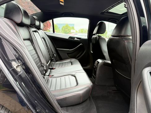 Used 2013 Volkswagen Jetta GLI Autobahn FWD image 32