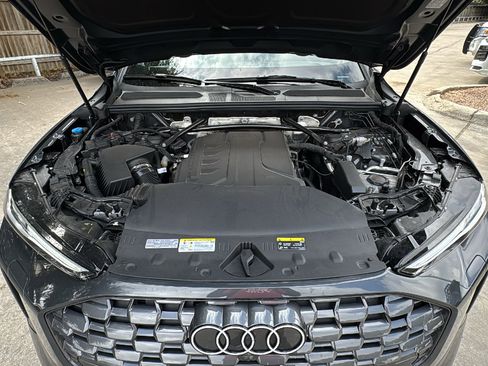 Certified 2025 Audi Q5 Premium Plus w/ Premium Plus image 31