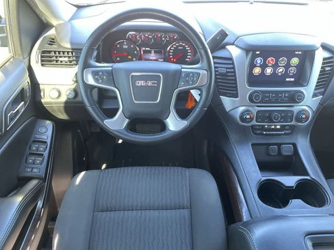 Used 2016 GMC Yukon SLE w/ Convenience Package image 11