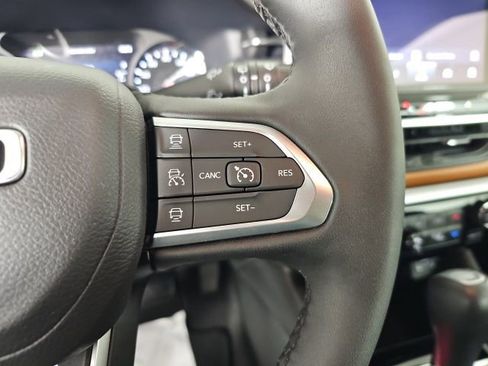 Certified 2024 Jeep Compass Limited image 19