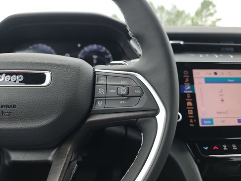 New 2026 Jeep Grand Cherokee L 2WD image 22