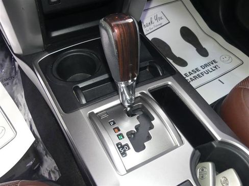 Used 2015 Toyota 4Runner Limited image 39