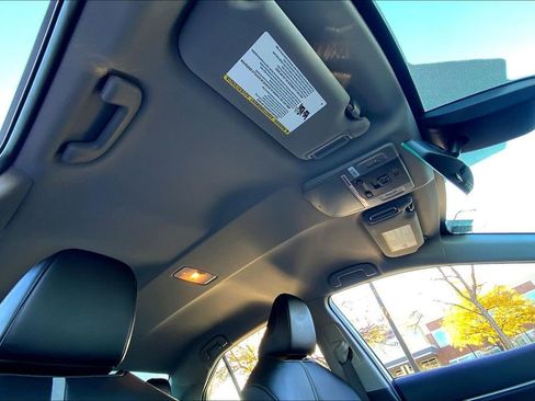 Used 2023 Toyota Camry SE image 23