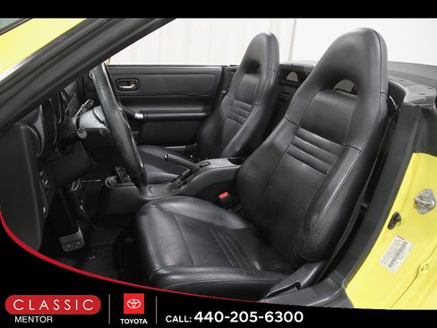 Used 2003 Toyota MR2 RWD image 6