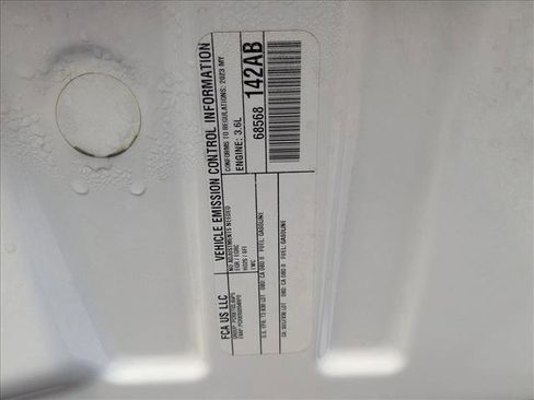 Used 2023 Jeep Grand Cherokee Limited image 24