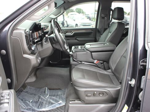 Used 2024 Chevrolet Silverado 2500 LTZ AWD/4WD image 11