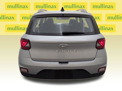 Used 2020 Hyundai Venue SEL FWD image 29