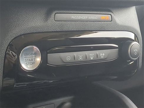 New 2025 Ford Escape SE image 15