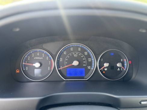 Used 2008 Hyundai Santa Fe GLS FWD image 9