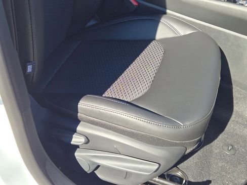 New 2026 Jeep Compass Latitude image 7