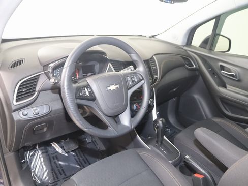 Used 2019 Chevrolet Trax LS w/ Tint and Cruise Package image 21