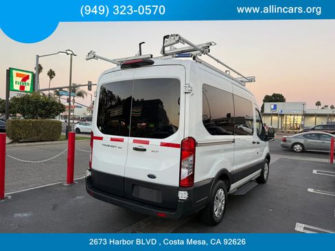 Used 2018 Ford Transit 150 XLT image 4