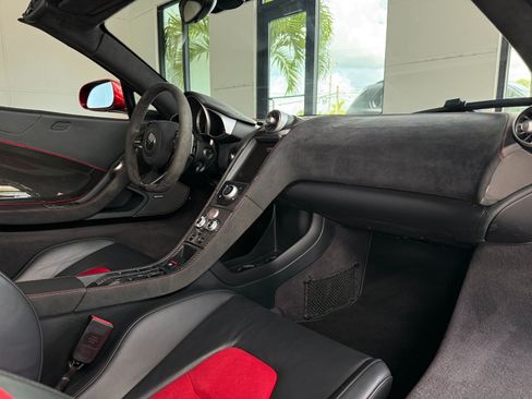 Used 2015 McLaren 650S Spider RWD image 38