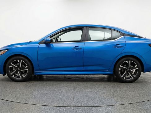 Used 2025 Nissan Sentra SV image 5