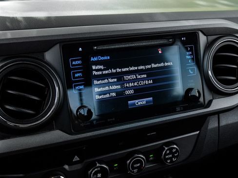 Used 2019 Toyota Tacoma TRD Sport w/ Technology Package image 39