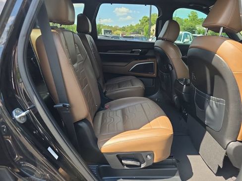 Used 2022 Kia Telluride SX w/ SX Prestige Package AWD/4WD image 14