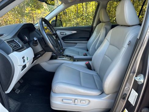 Used 2022 Honda Pilot EX-L image 9