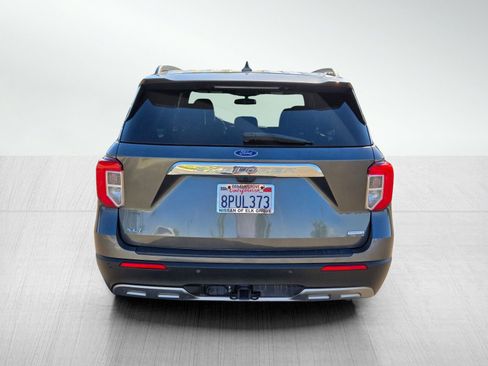 Used 2020 Ford Explorer XLT w/ Equipment Group 202A RWD image 5