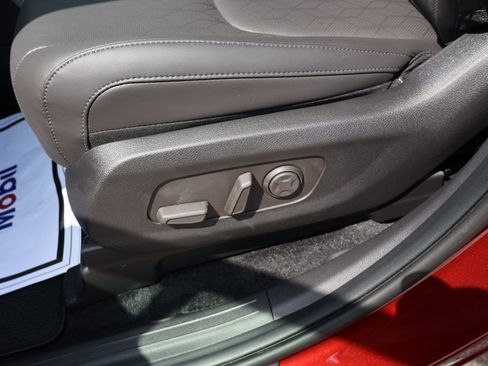 New 2026 Kia Carnival EX FWD image 18