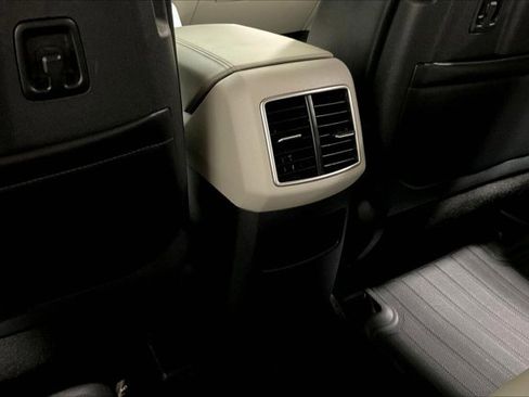 Used 2026 Kia Sportage EX w/ EX Panorama Roof Package image 34