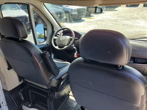 Used 2017 RAM ProMaster 2500 w/ Interior Convenience Group FWD image 13