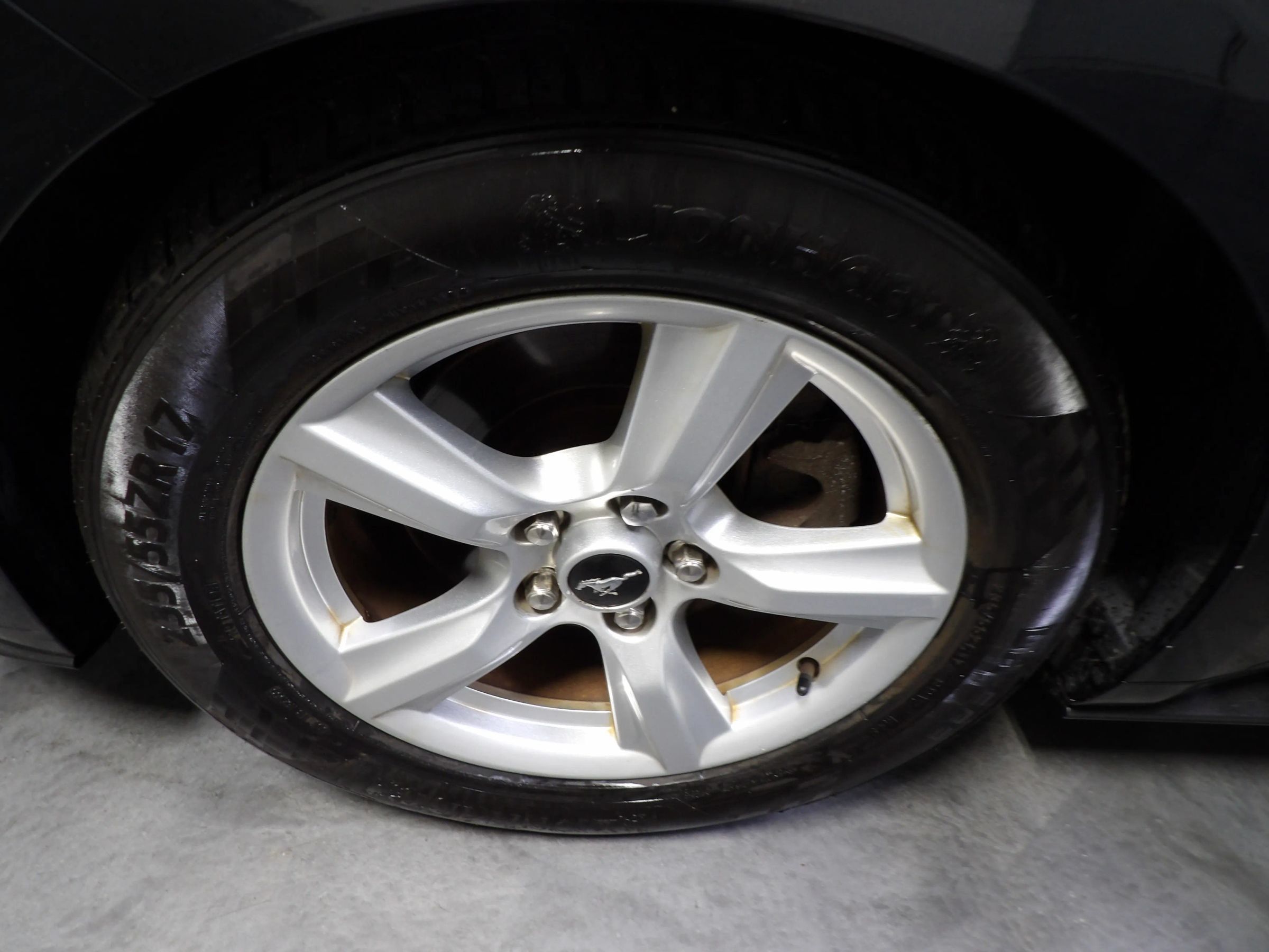 Used 2015 Ford Mustang Coupe RWD image 16