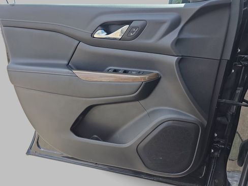Certified 2023 GMC Acadia SLE w/ LPO, Floor Liner Package FWD image 29