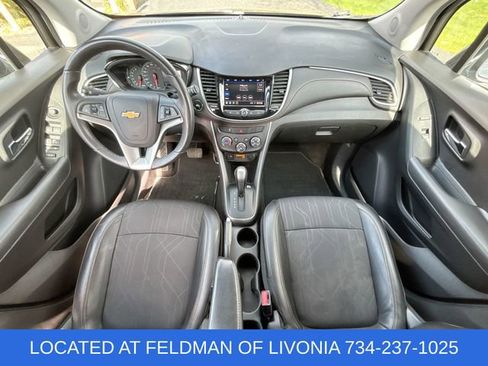Certified 2020 Chevrolet Trax LT w/ LT Convenience Package AWD/4WD image 19