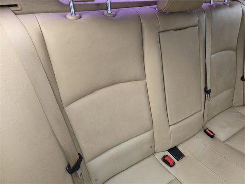 Used 2011 BMW 528i Sedan image 22