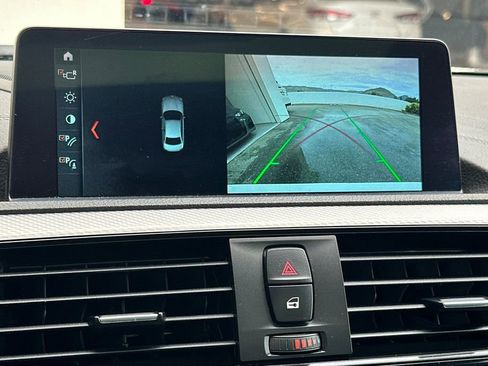 Used 2020 BMW 230i Coupe w/ M Sport Package image 21