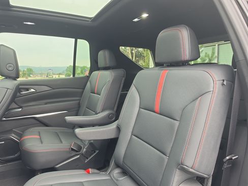 Used 2024 Chevrolet Traverse RS w/ LPO, Floor Liner Package AWD/4WD image 14