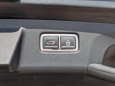 Used 2023 Kia Sorento SX image 14