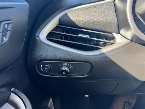 Used 2024 Chevrolet Malibu LT image 15