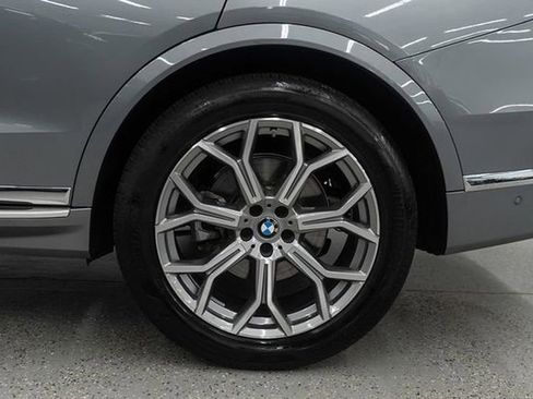 Used 2024 BMW X7 xDrive40i image 48