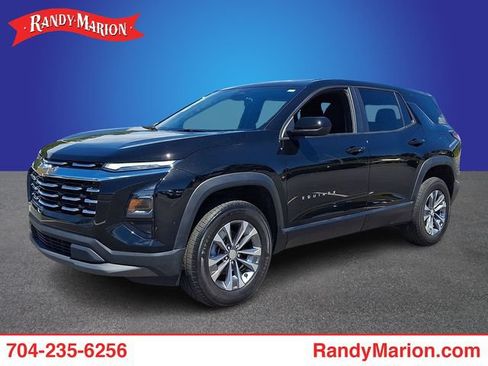 Used 2025 Chevrolet Equinox LT FWD image 1
