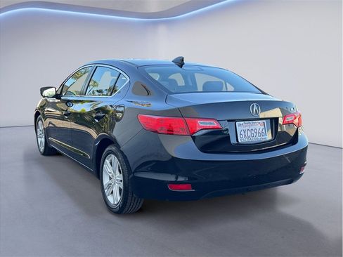 Used 2013 Acura ILX FWD image 4