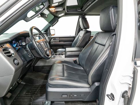 Used 2017 Ford Expedition Platinum image 16