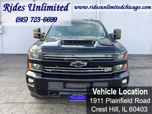 Used 2017 Chevrolet Silverado 2500 LT w/ Midnight Edition AWD/4WD image 12
