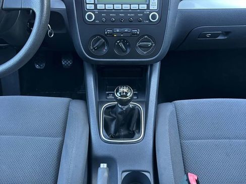 Used 2008 Volkswagen Rabbit S image 13