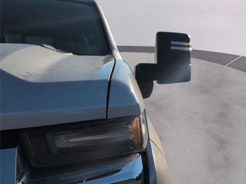 Used 2022 Chevrolet Silverado 2500 LT w/ Convenience Package image 11