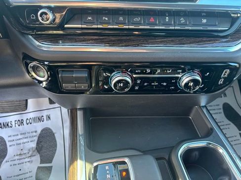 Certified 2025 GMC Sierra 1500 Elevation w/ Elevation Premium Package image 11