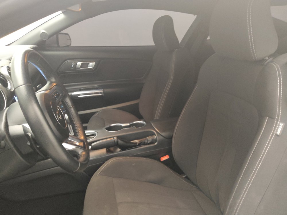 Used 2020 Ford Mustang Coupe RWD image 17