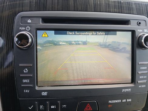 Used 2017 Chevrolet Traverse LT w/ Traveler's Package FWD image 27