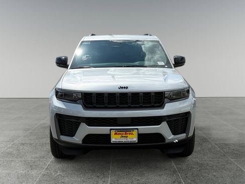 New 2026 Jeep Grand Cherokee Laredo AWD/4WD image 8