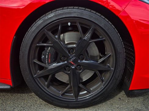 Used 2021 Chevrolet Corvette Stingray Premium Cpe w/ Z51 Performance Package image 9