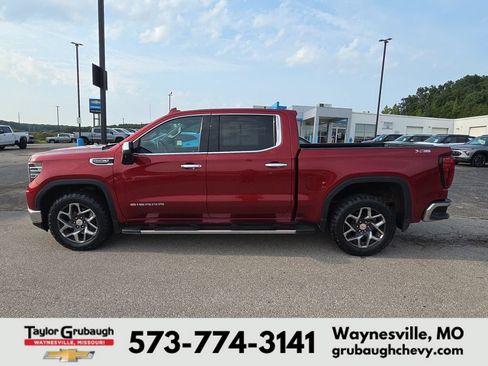 Used 2023 GMC Sierra 1500 SLT w/ SLT Premium Plus Package AWD/4WD image 5
